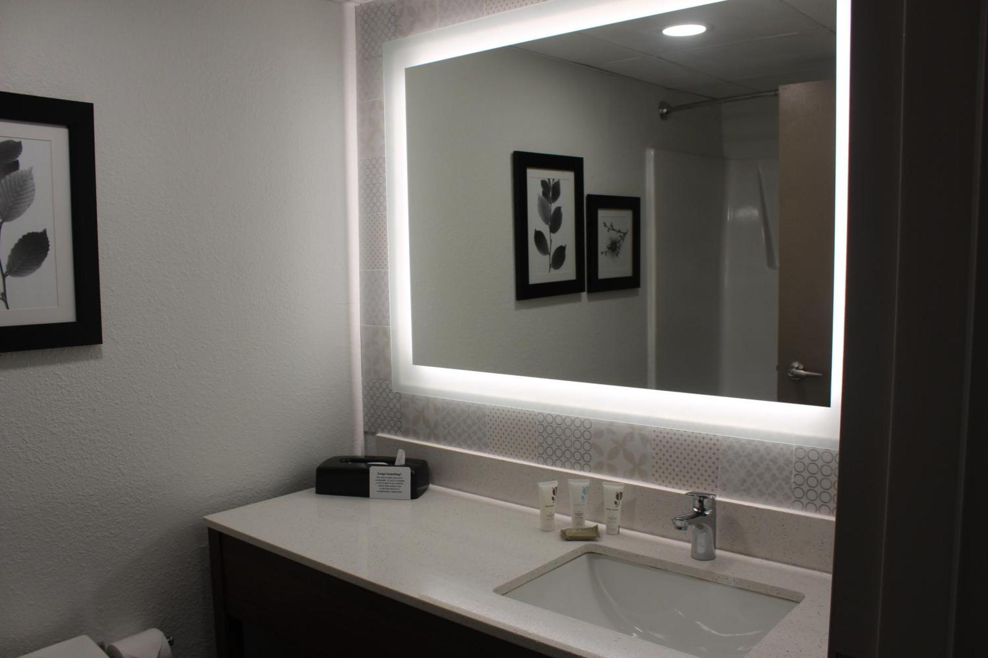Country Inn & Suites By Radisson, Dunbar - Charleston Екстериор снимка